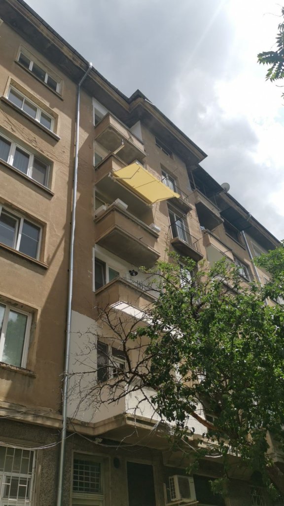 Сенник тип чупещо рамо - реализиран обект